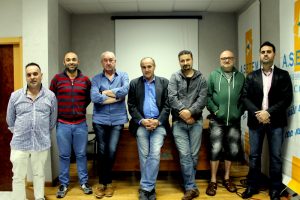 Xunta directiva de pé
